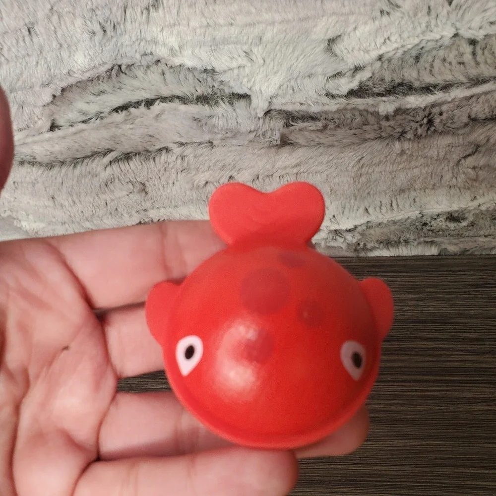 Set Of 4 WOODEN Ocean Animals Turtle Whale Fish‎ Primary Colors - Rubber Fins